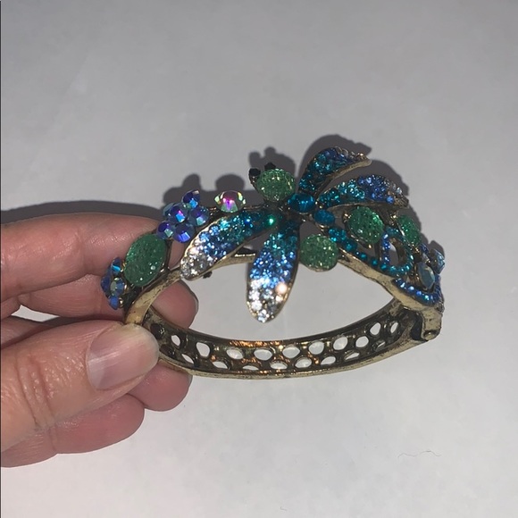 Bracelet with Dimond Accents - Picture 5 of 10